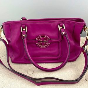 Tory Burch purple Amanda mini cross body purse handbag tote gold logo leather 💕